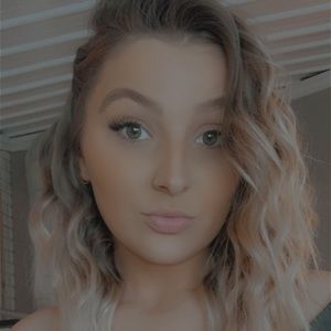 Meet your Posher, Madeline